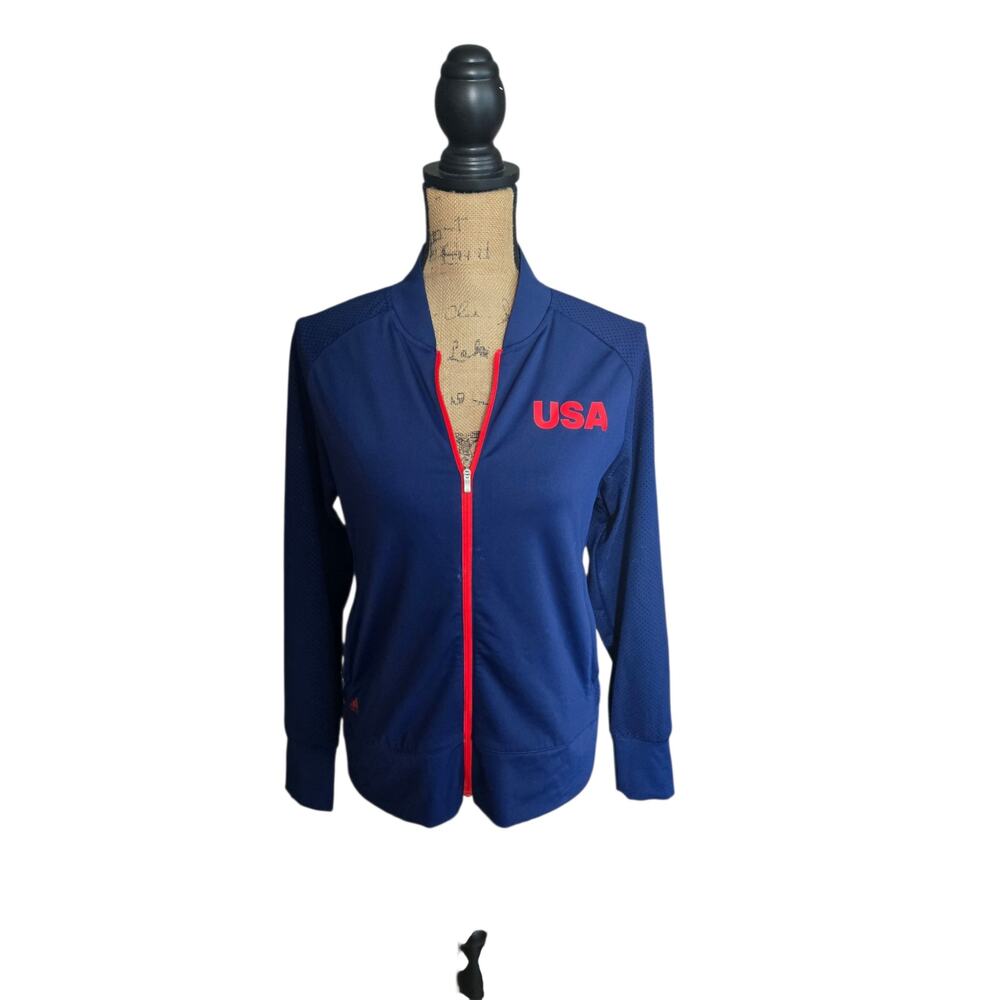 Team USA zip up sweater with pockets, size medium